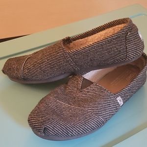 Black Tweed, Fleece Lined TOMS, Size 8